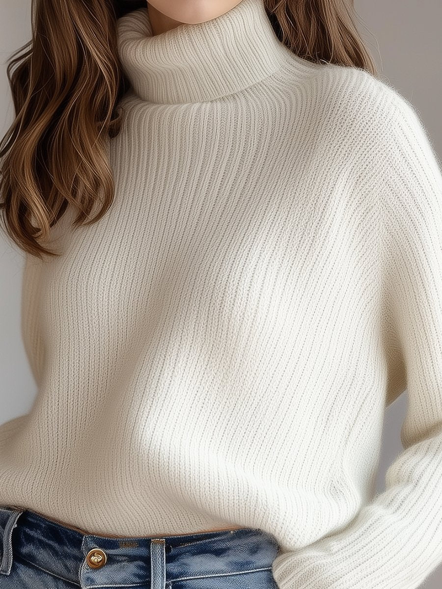 Cozy White Turtleneck Cashmere Sweater with Ribbed Texture