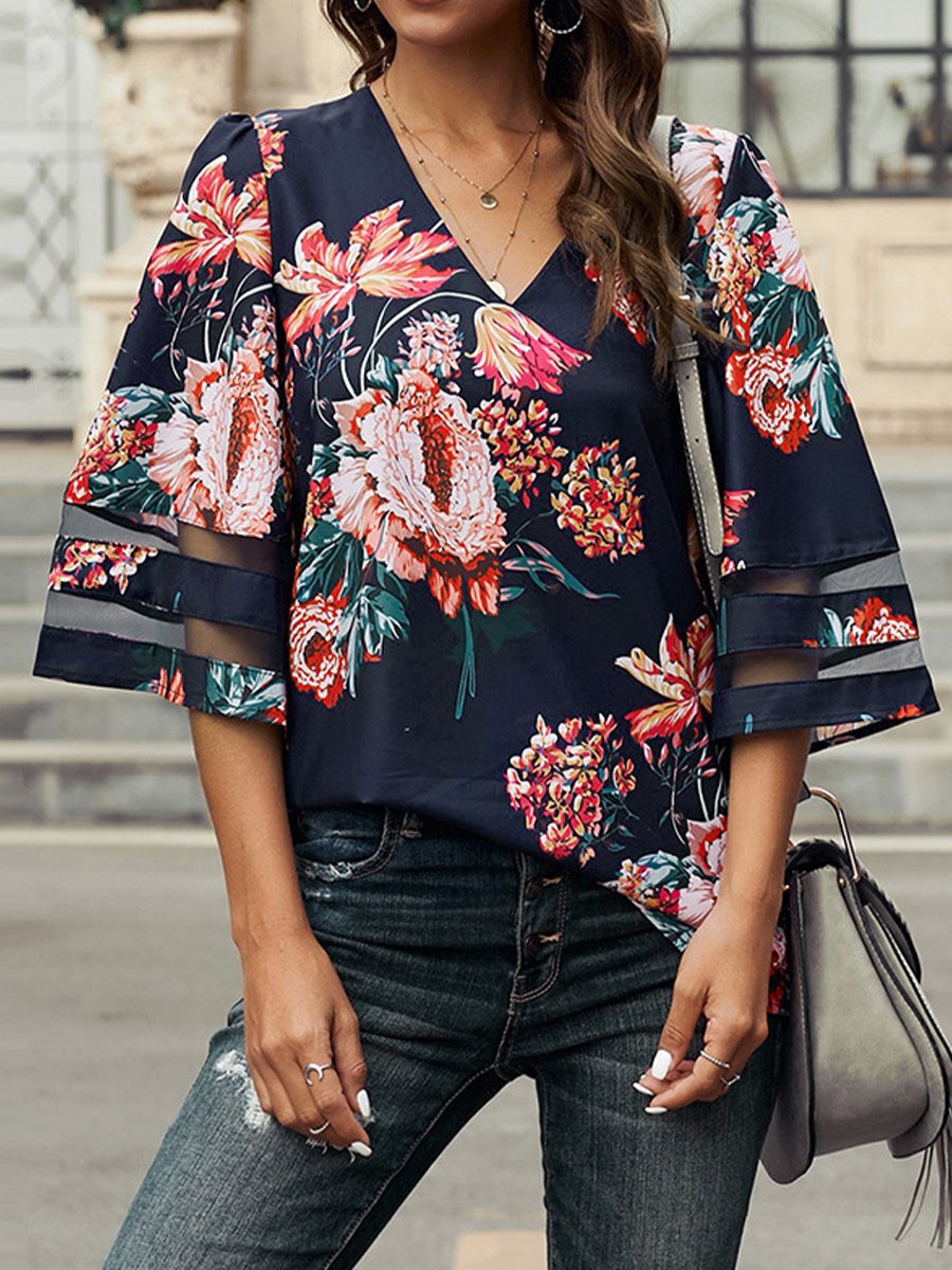 V-neck Bell Sleeve Loose T-shirt